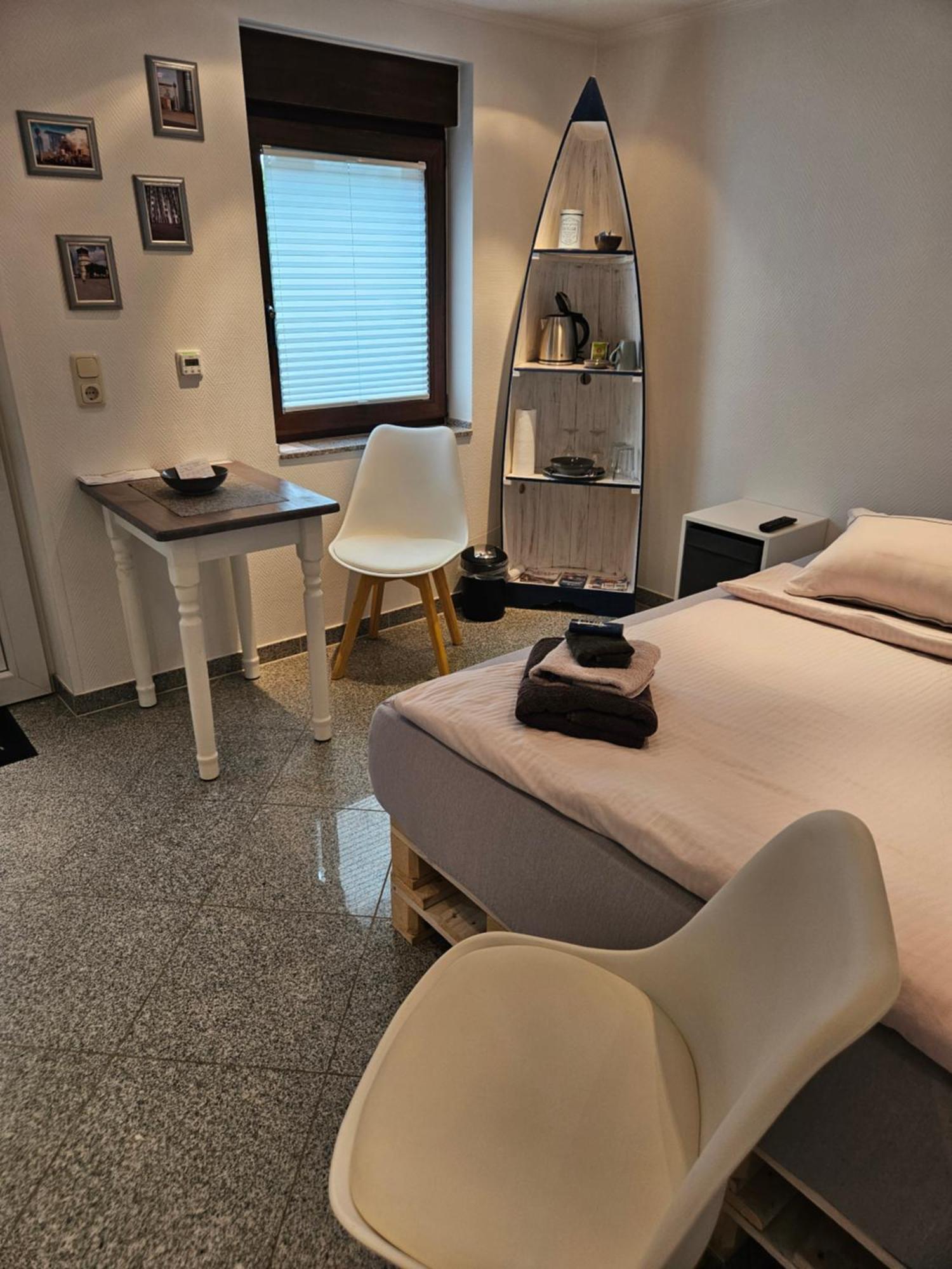 Standardzimmer Nahe Messe Und Airport デュッセルドルフ エクステリア 写真