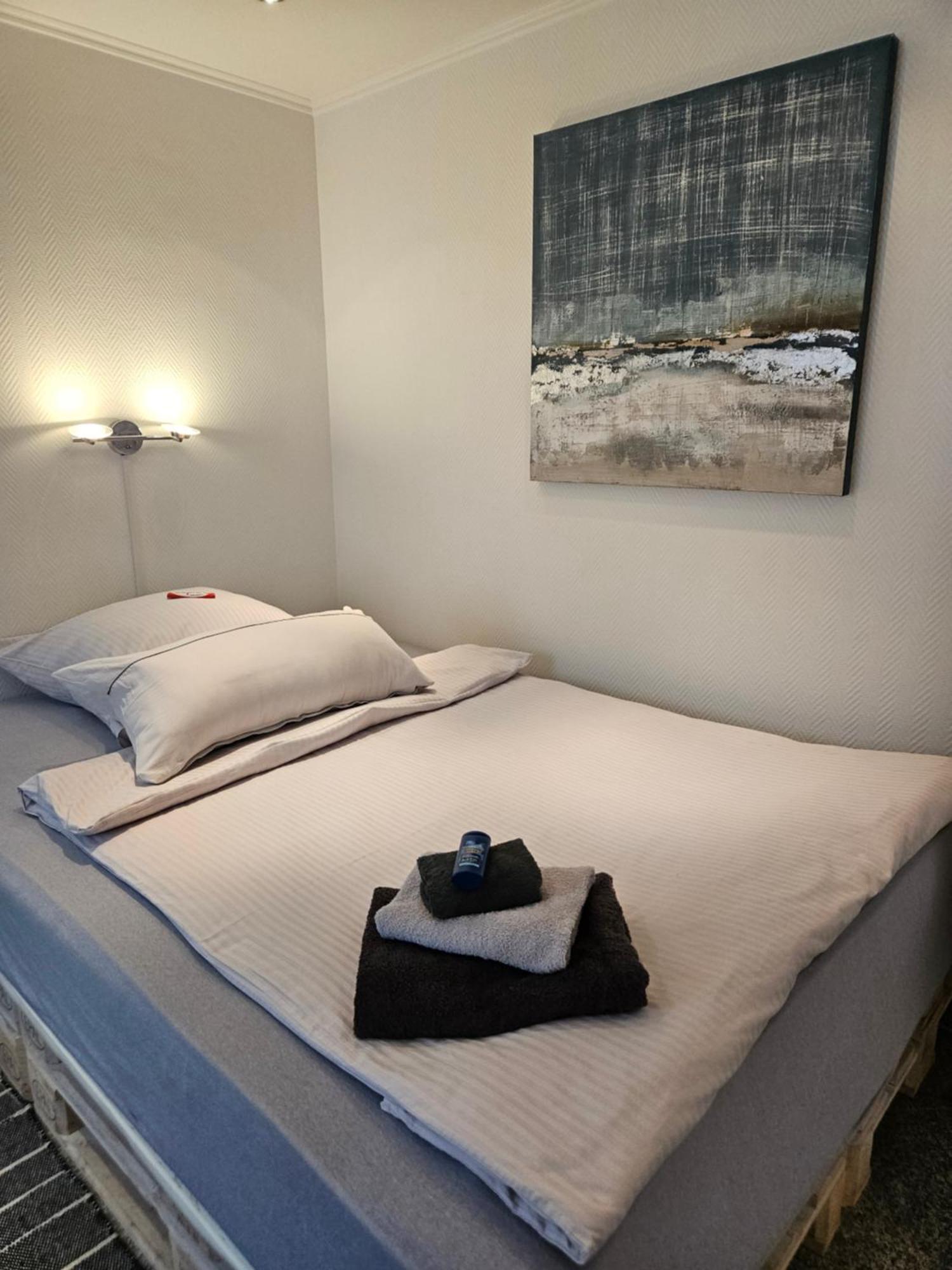 Standardzimmer Nahe Messe Und Airport デュッセルドルフ エクステリア 写真